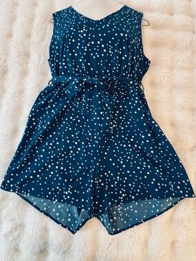 BloomChic Romper Teal Blue Green Polka Dot Tie-Waist Zipper pockets v-neck 12